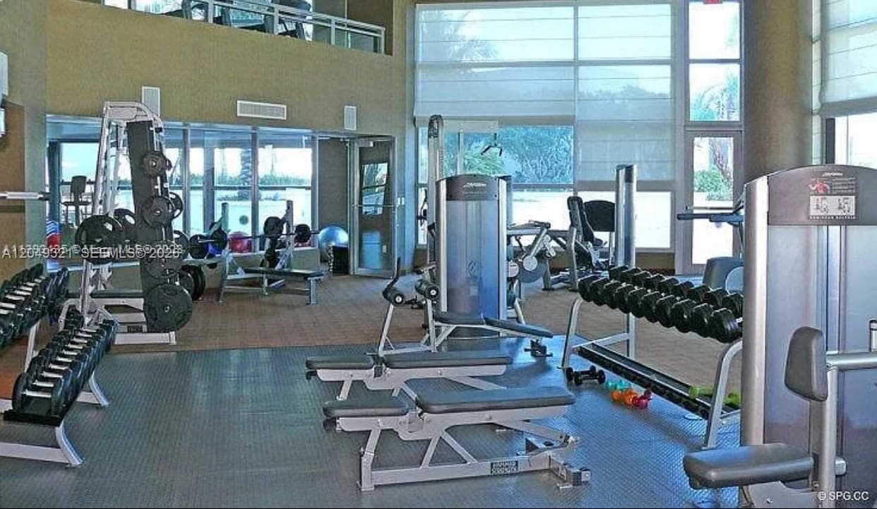 3101 S Ocean Dr 1406 photo 23