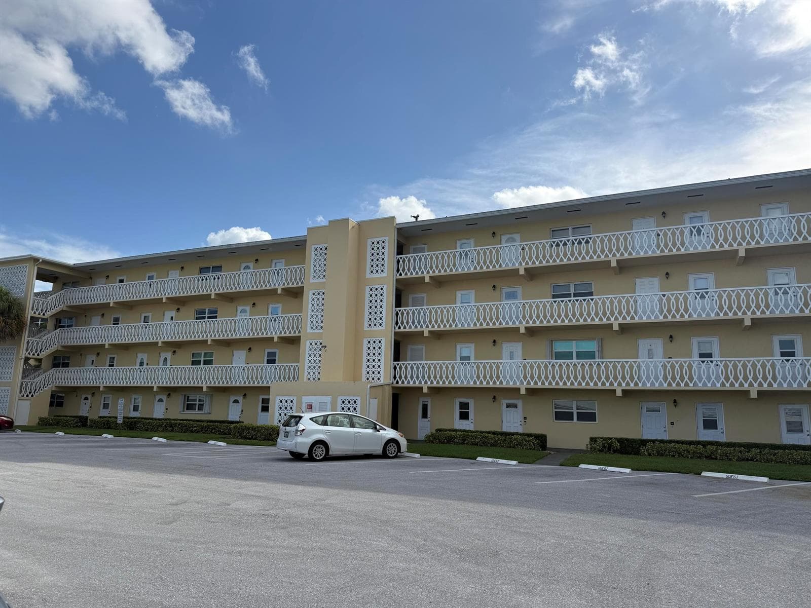 230 N Federal Highway 301 photo 18