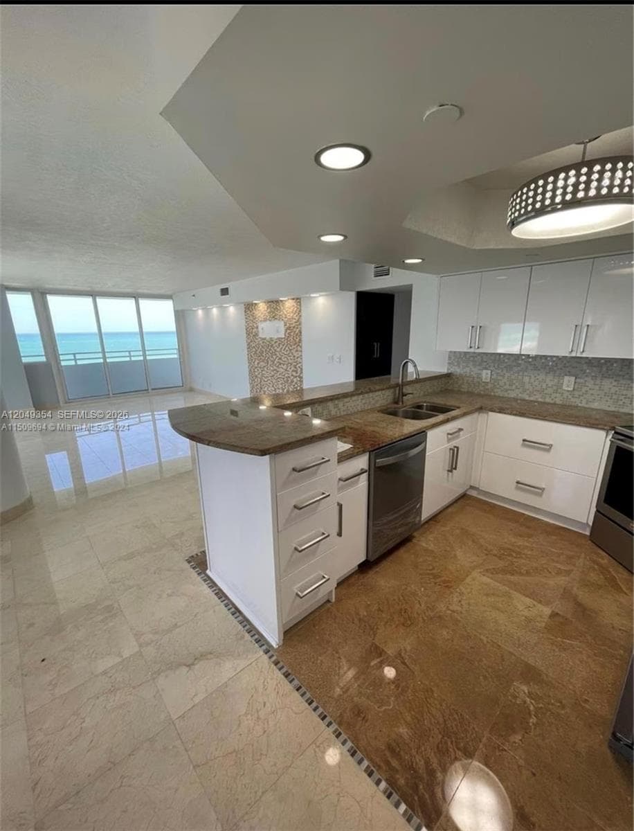 8911 Collins Ave 505 photo 9