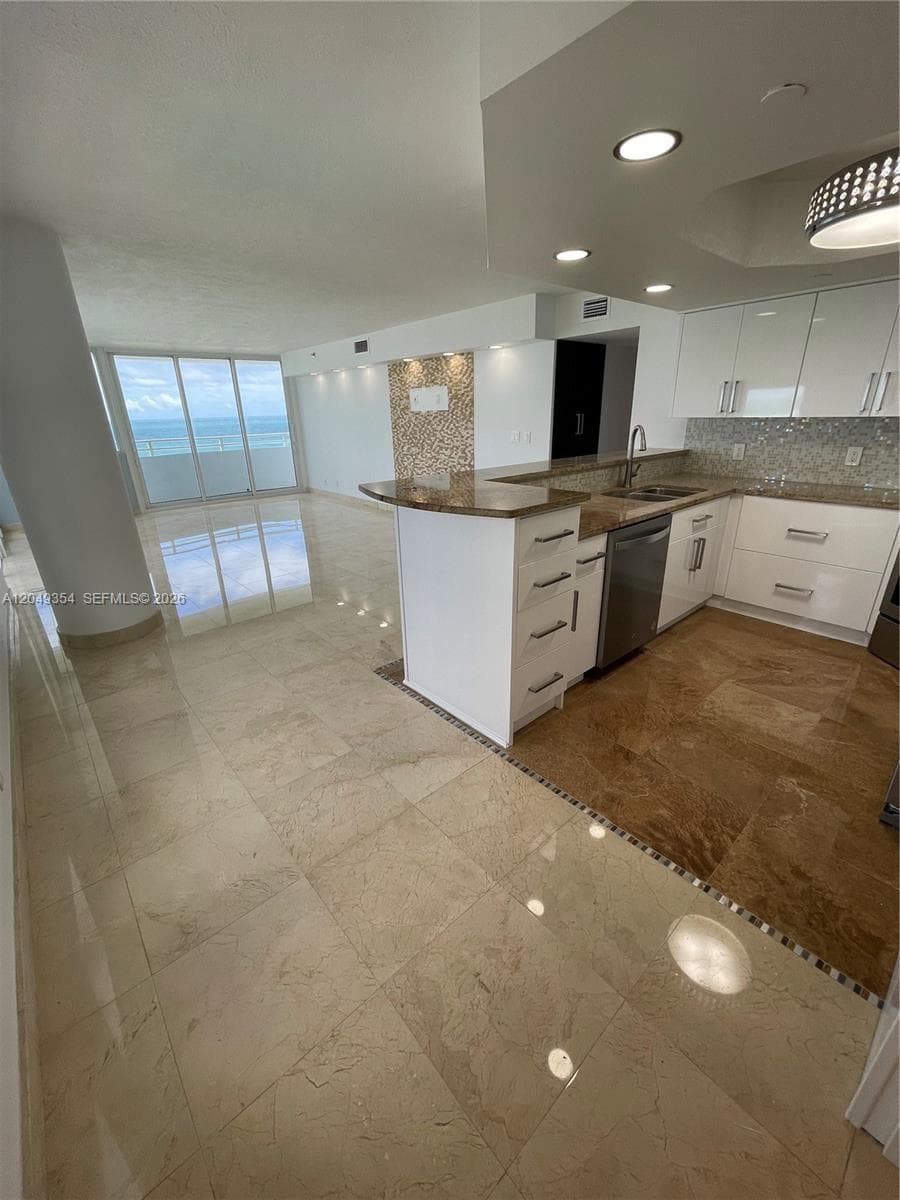 8911 Collins Ave 505 photo 10