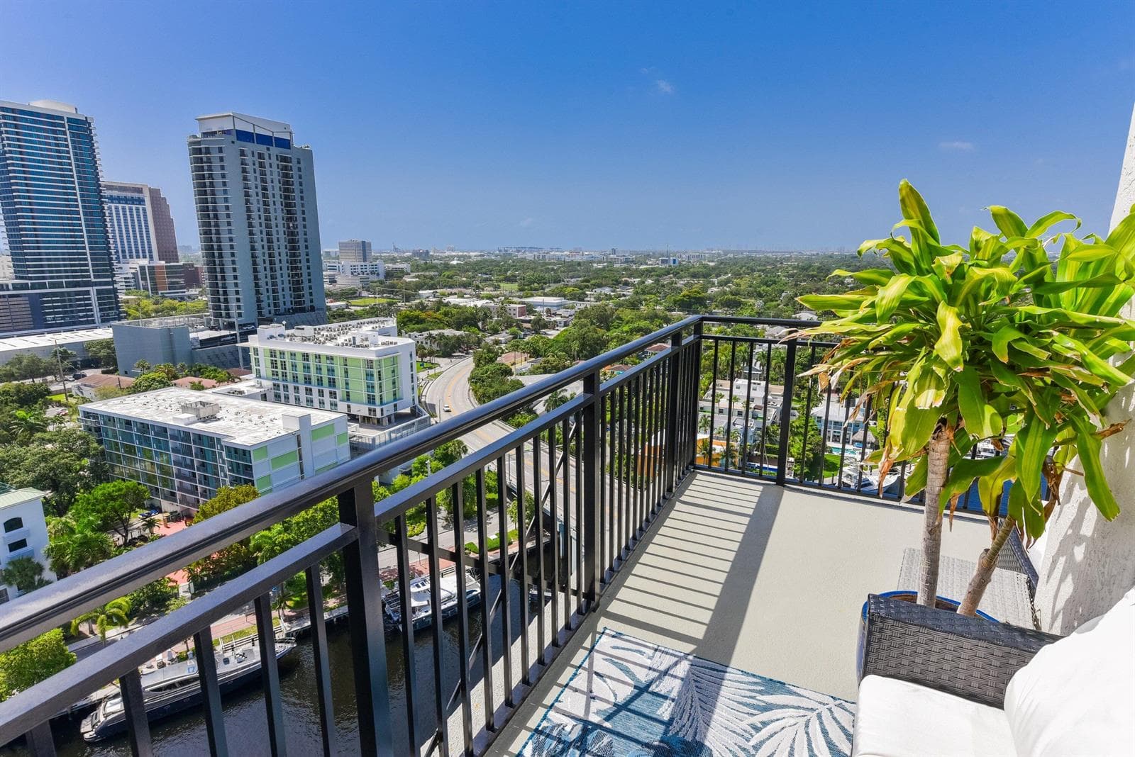600 W Las Olas Boulevard 1808s photo 19
