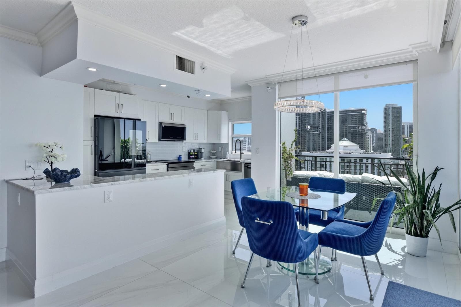 600 W Las Olas Boulevard 1808s photo 4