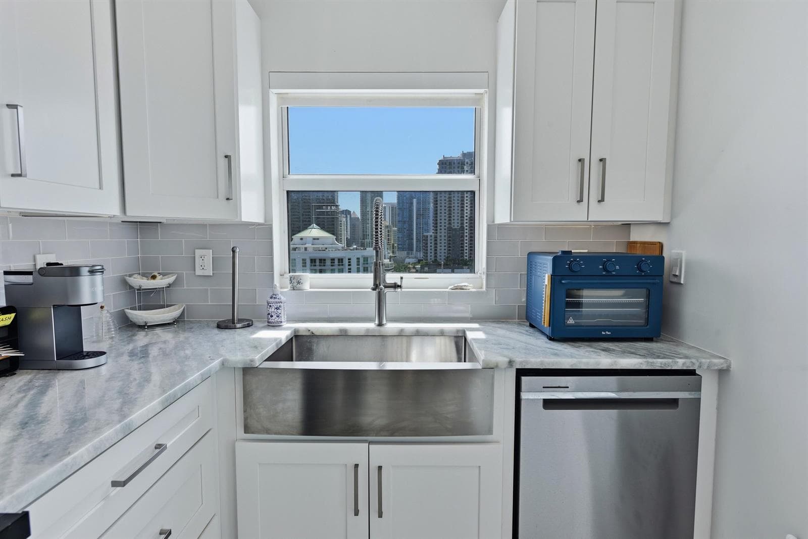 600 W Las Olas Boulevard 1808s photo 8