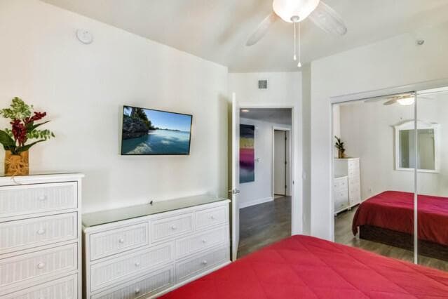 2650 Lake Shore Drive 2203 photo 18