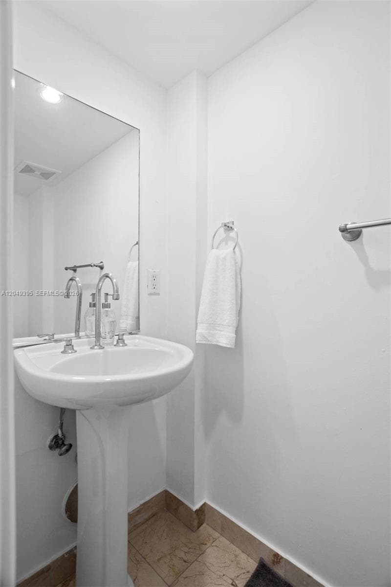 6917 Collins Ave 1512 photo 15