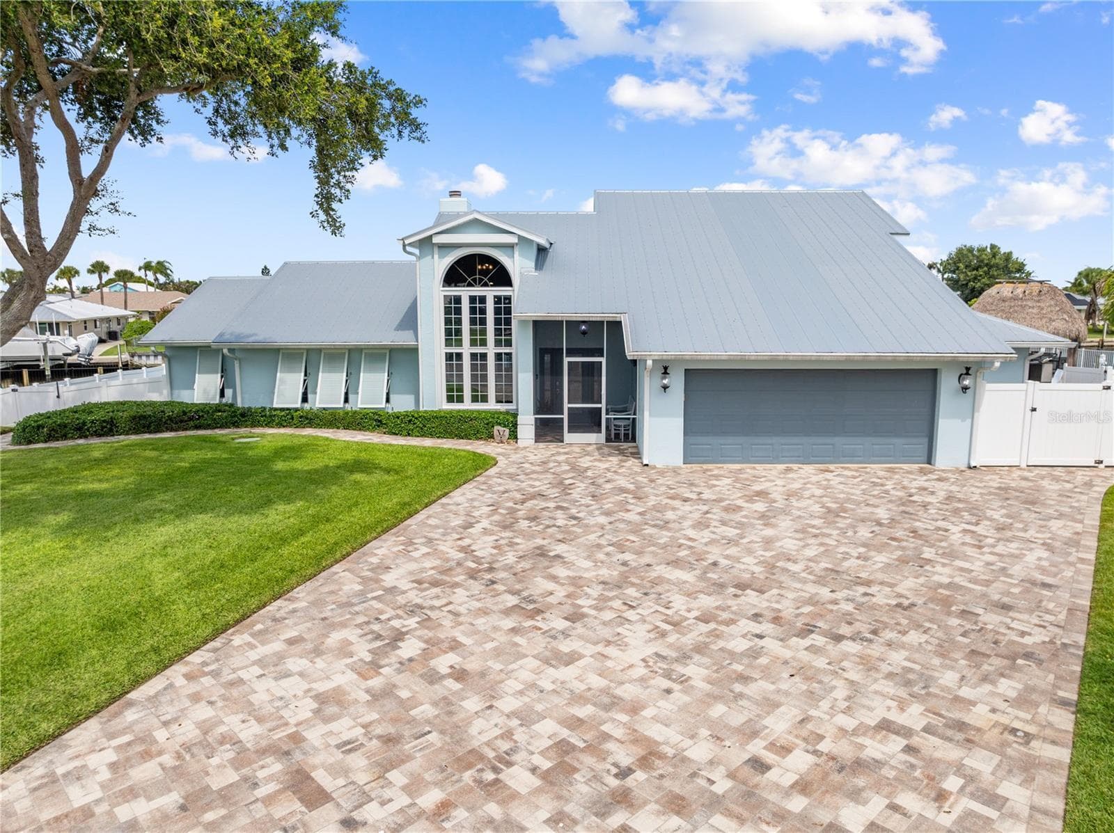 123 Queen Ann Court photo 2