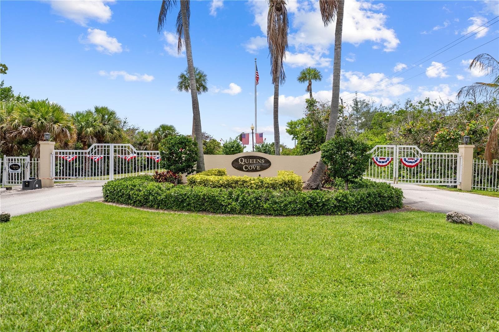 123 Queen Ann Court photo 4