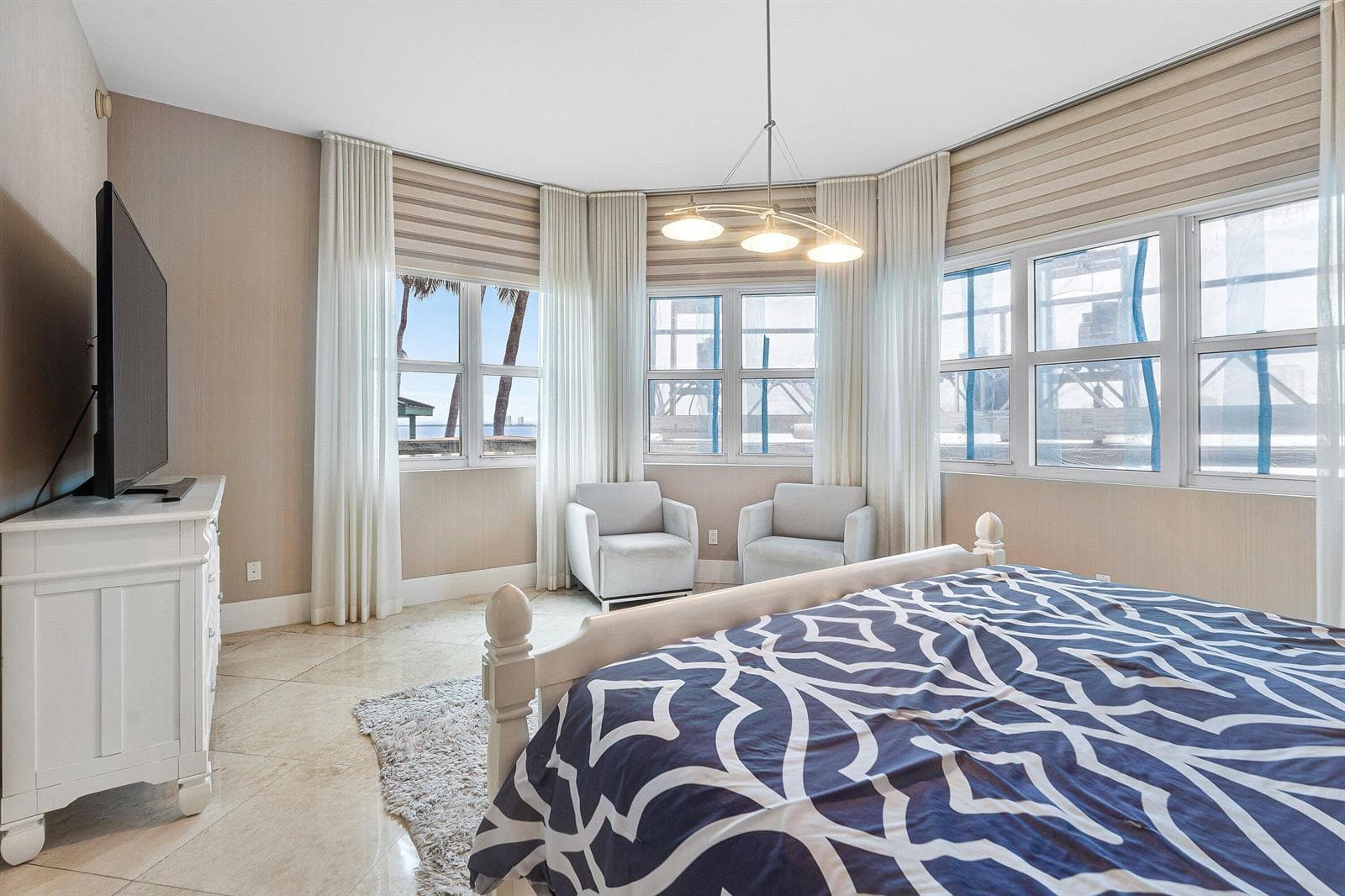 2640 Lake Shore Drive 107 photo 12