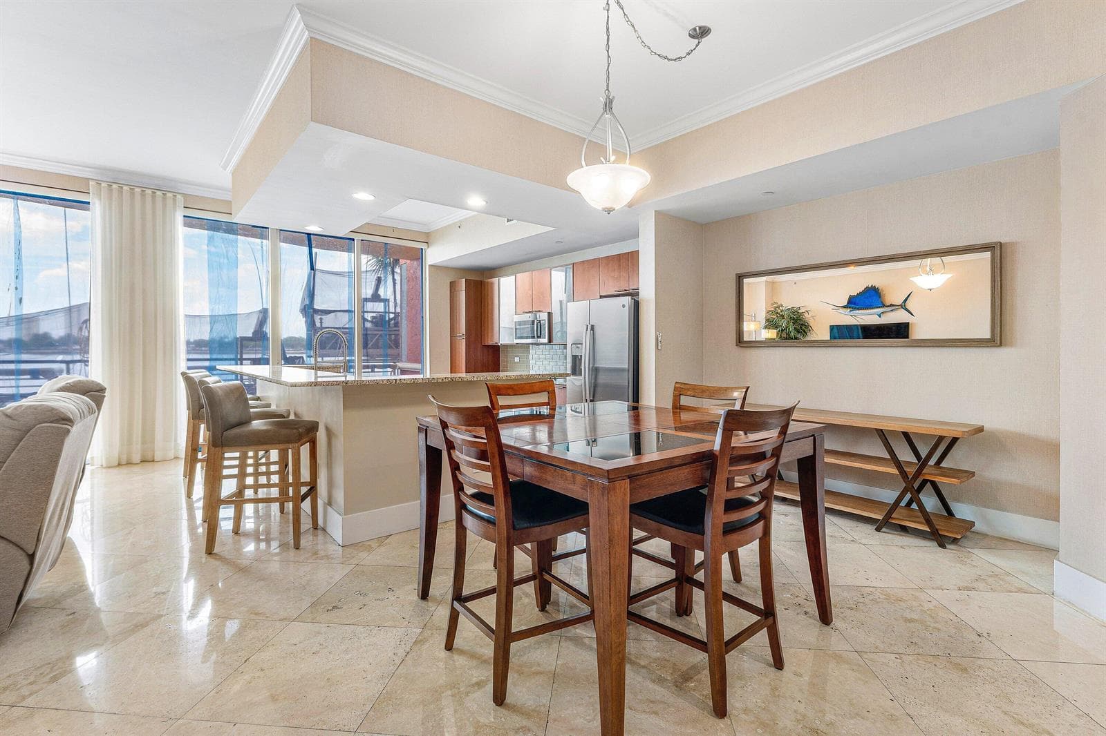 2640 Lake Shore Drive 107 photo 3