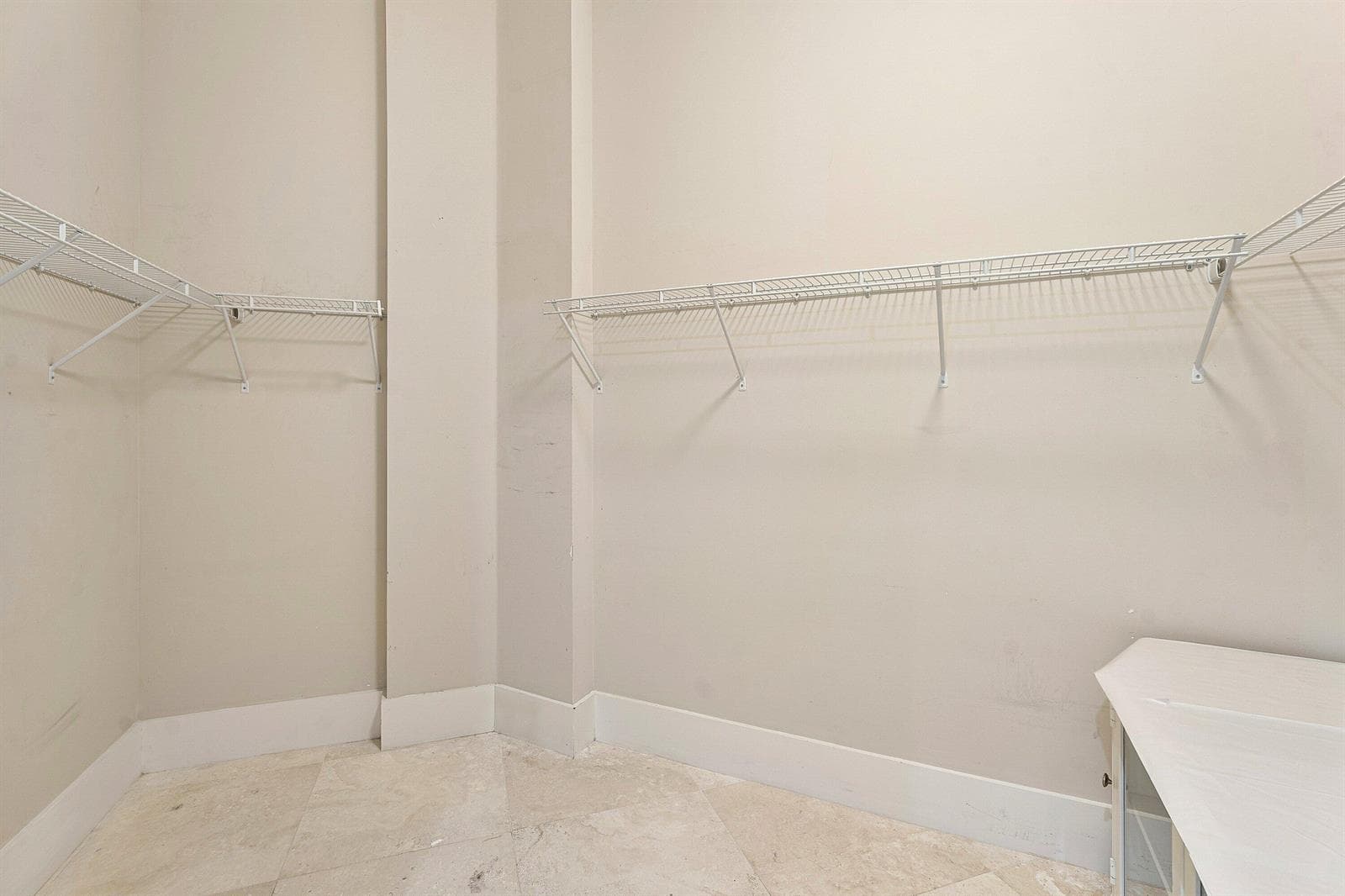 2640 Lake Shore Drive 107 photo 15
