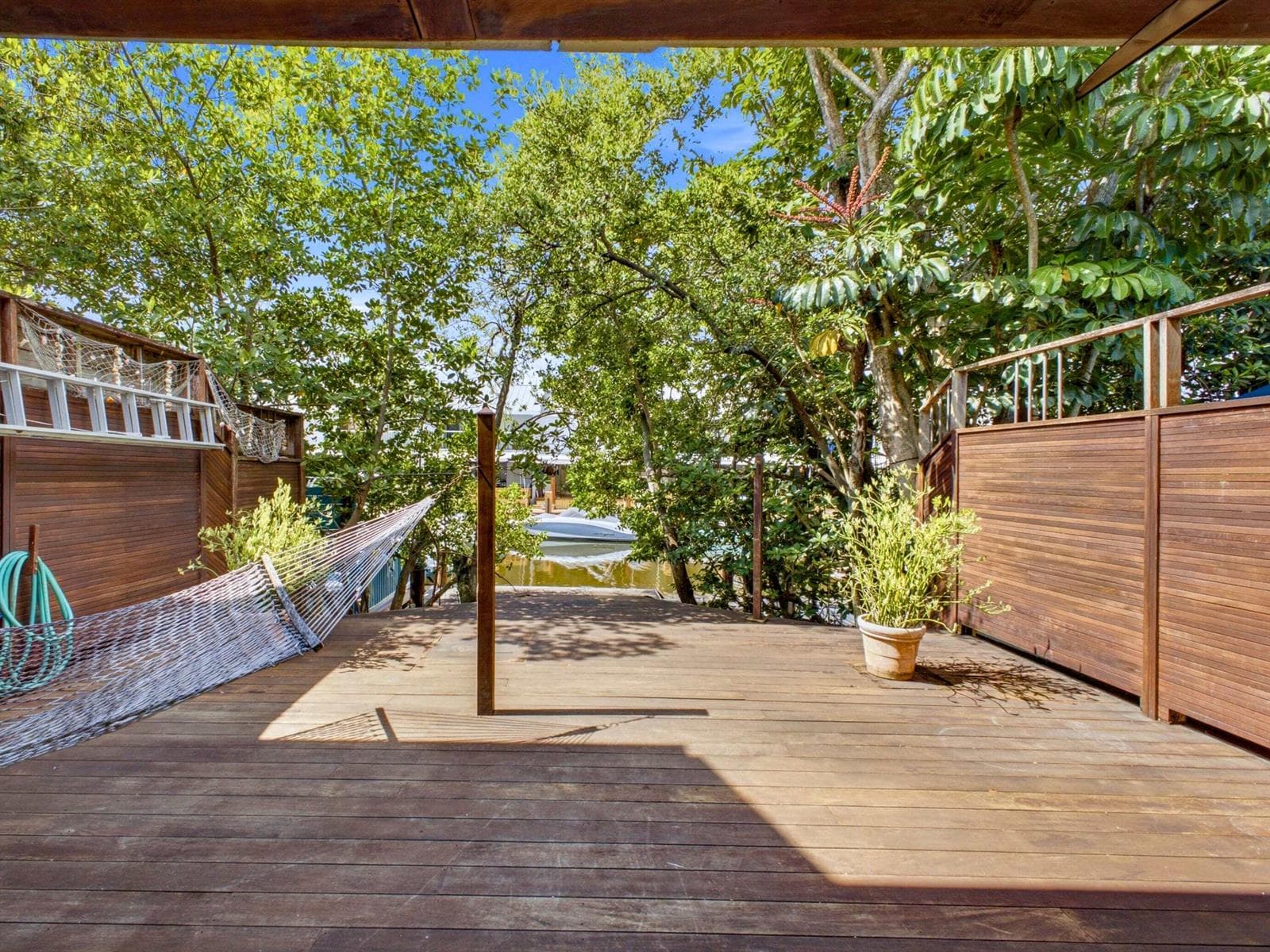 626 Mariners Way photo 25