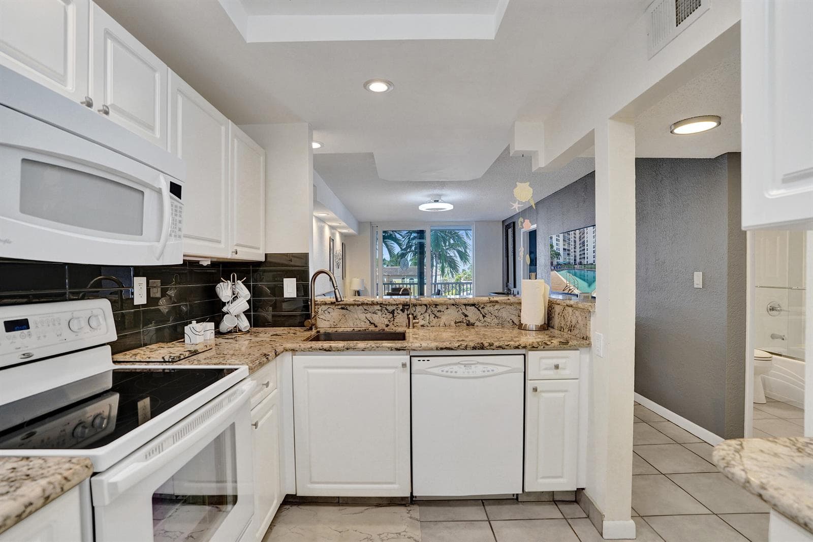 1391 S Ocean Boulevard photo 1