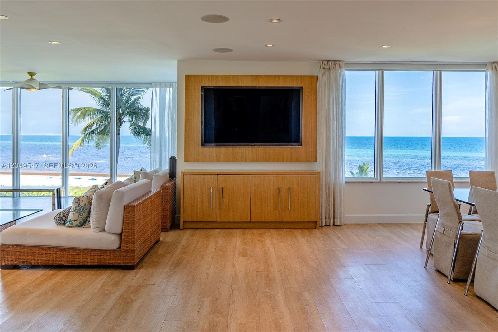200 Ocean Lane Dr 501 photo 9