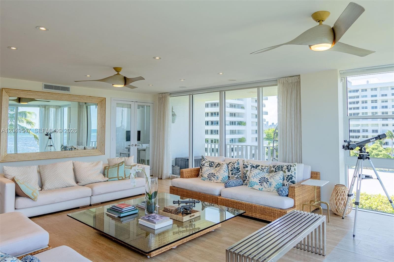 200 Ocean Lane Dr 501 photo 4