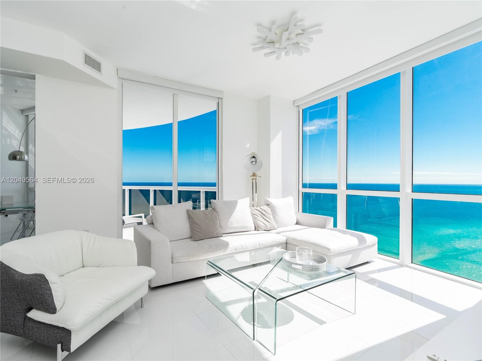 18201 Collins Ave 4709A photo 2