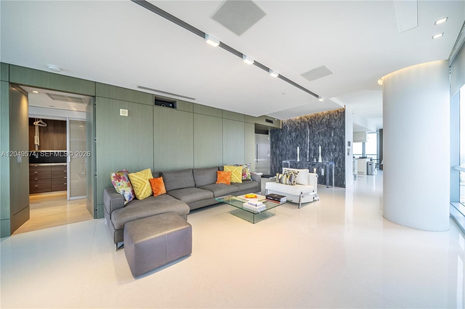 17121 Collins Ave 4208 photo 5