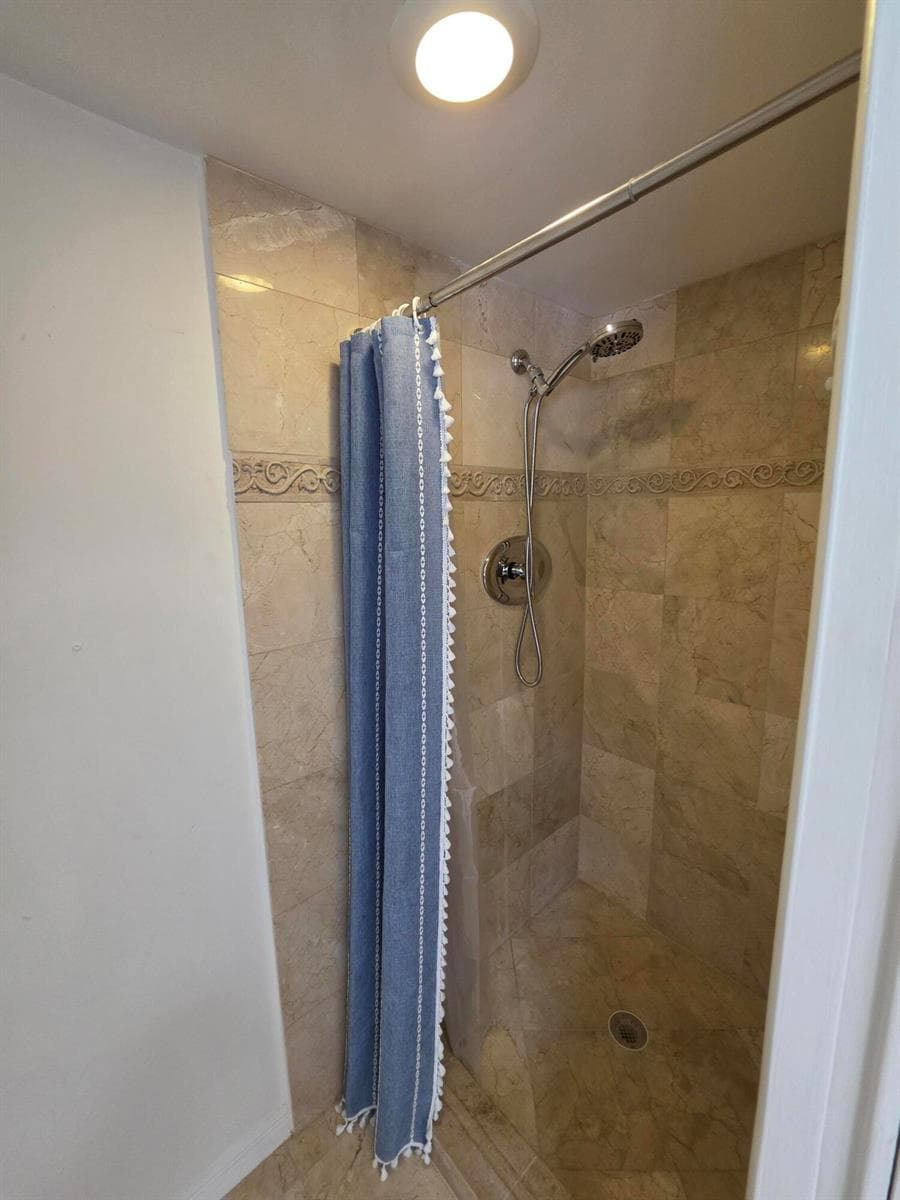 2805 N Highway A1a B photo 12