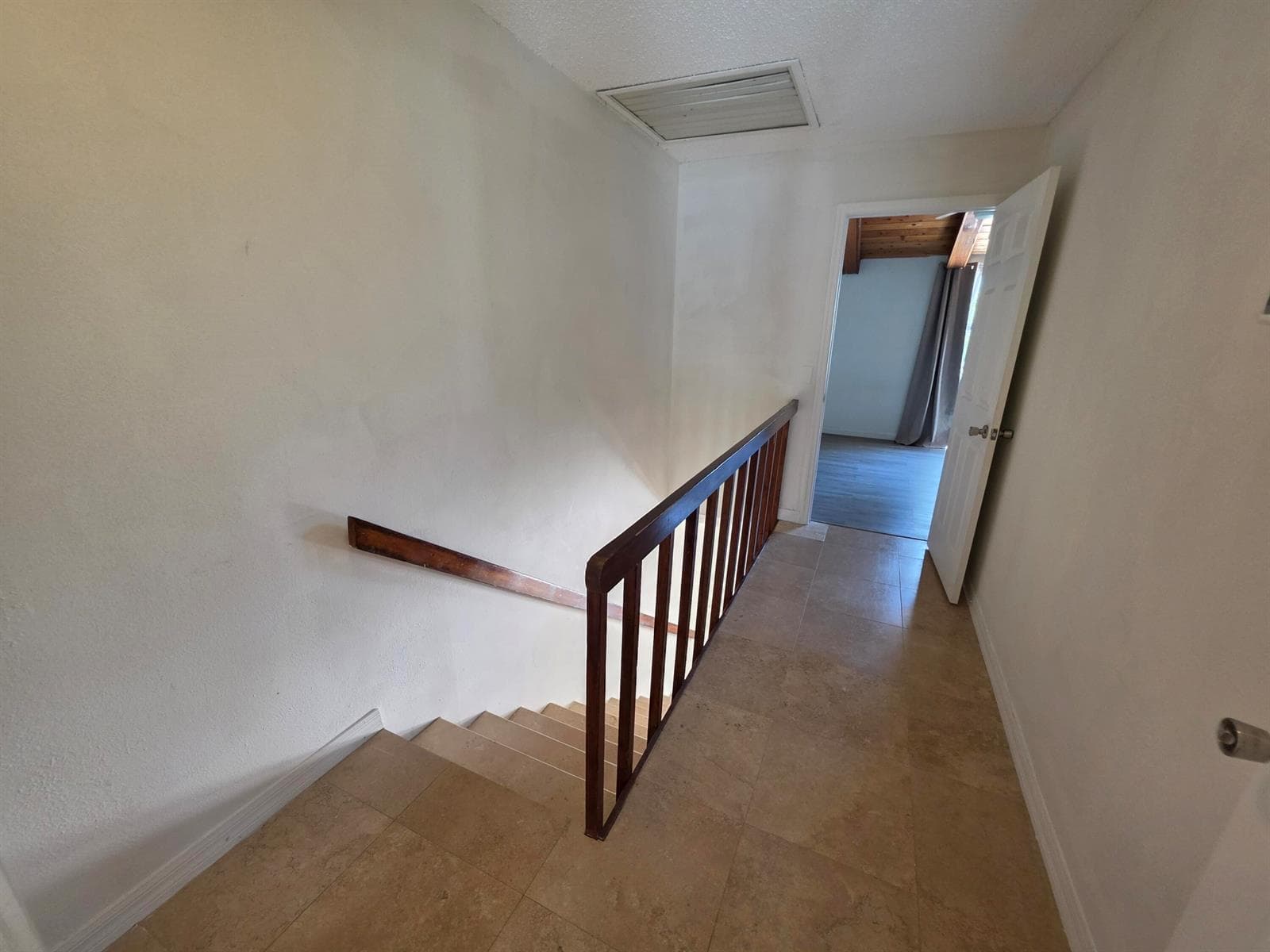 2805 N Highway A1a B photo 22