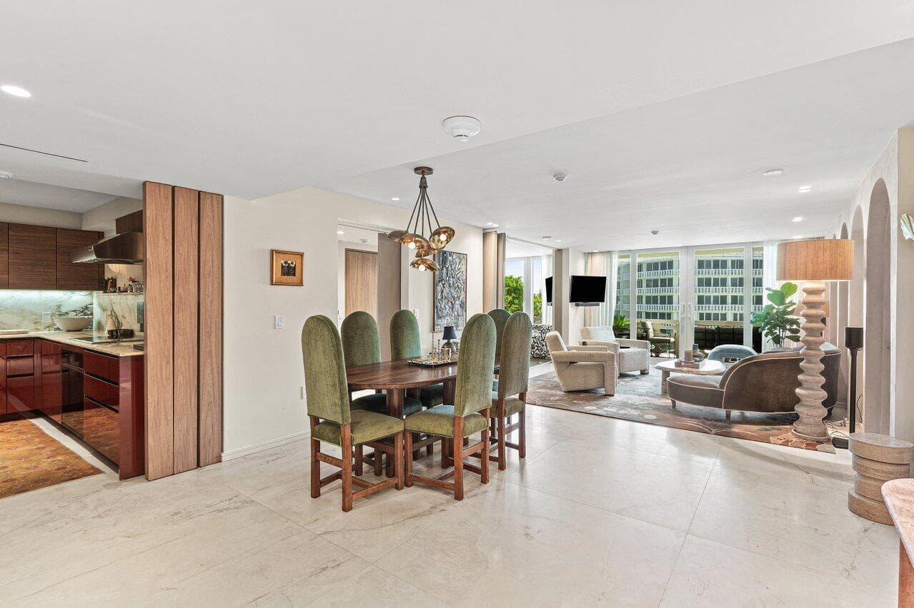 100 Sunrise Avenue 418 photo 2
