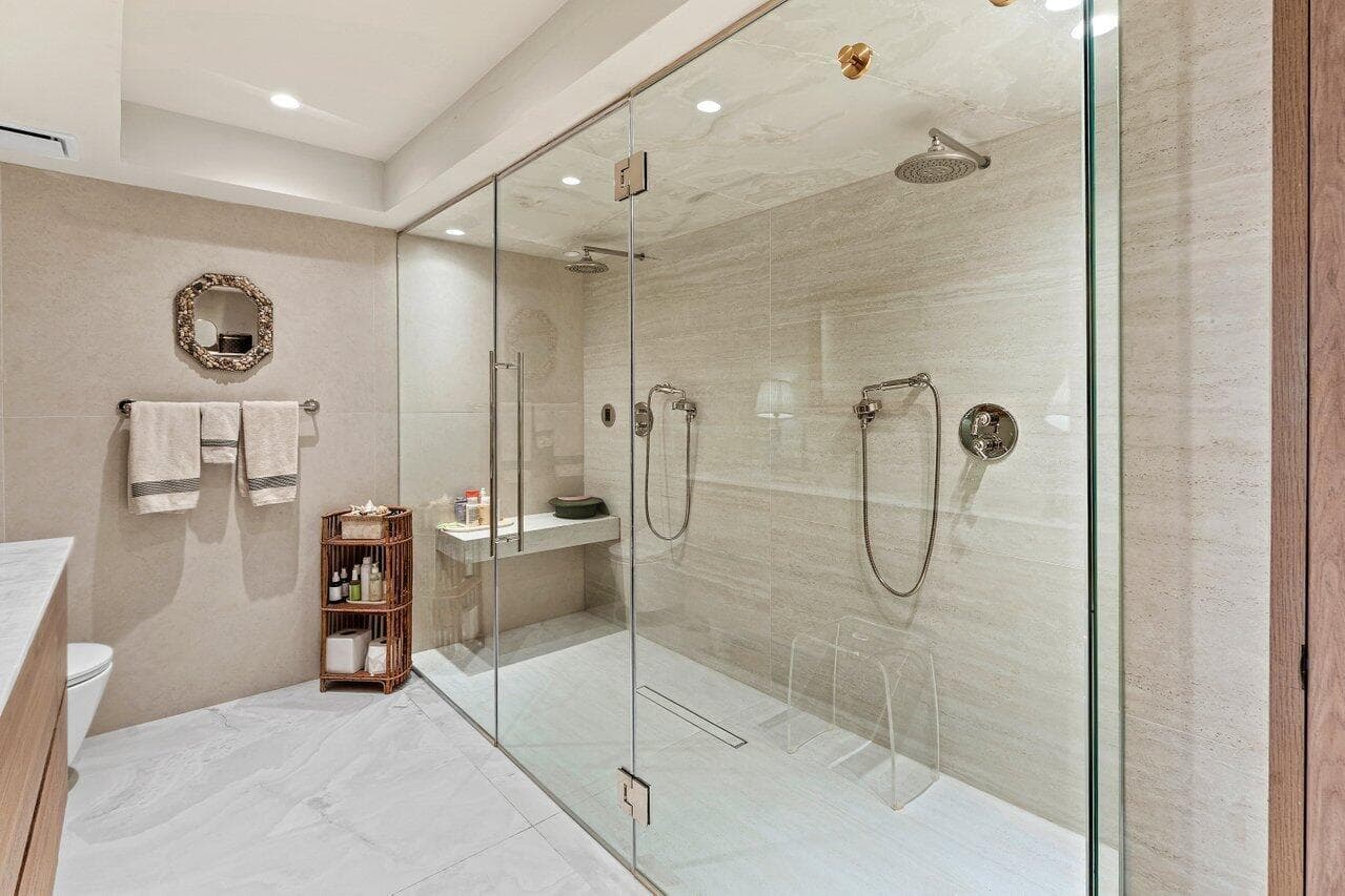 100 Sunrise Avenue 418 photo 17