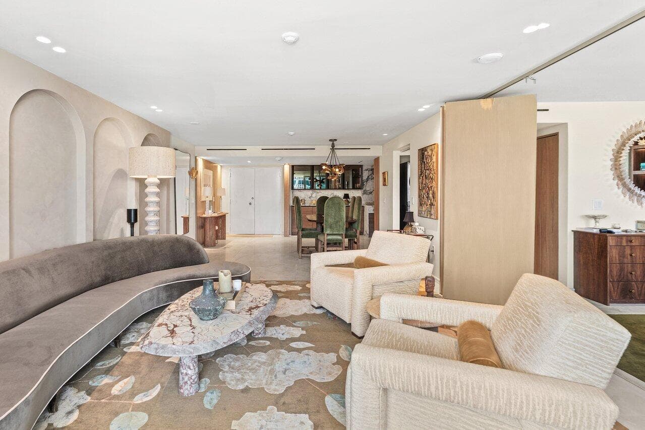 100 Sunrise Avenue 418 photo 11
