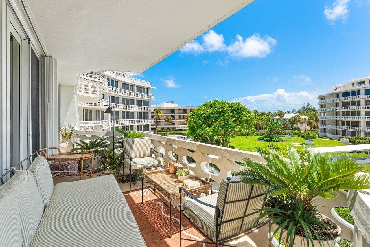 100 Sunrise Avenue 418 photo 25