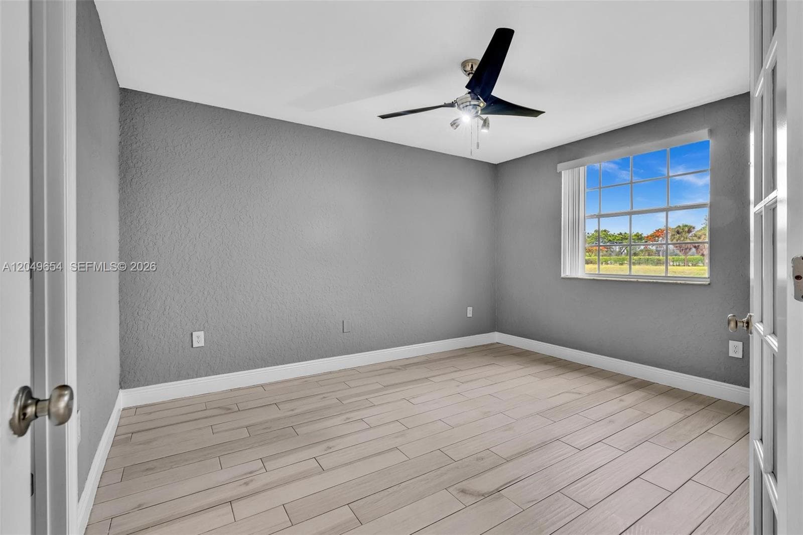 2851 N Oakland Forest Dr 111 photo 13