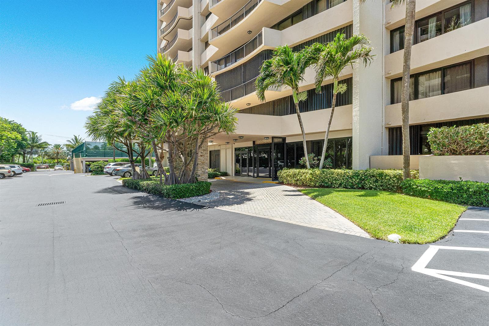 4200 N Ocean Drive 2-201 photo 2
