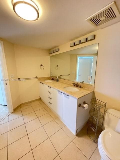 16699 Collins Ave 3910 photo 9