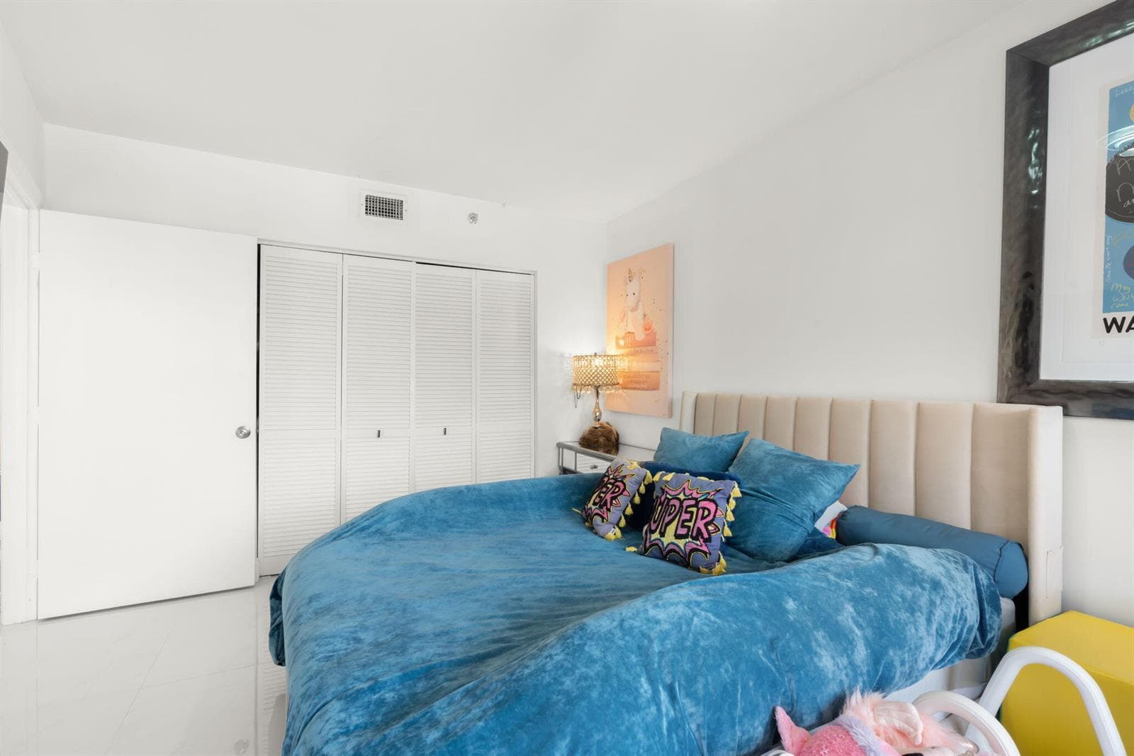 1000 E Island Boulevard 305 photo 15