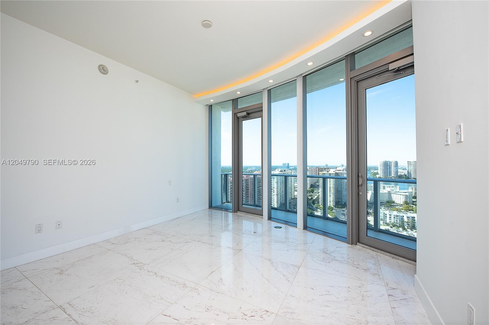 17475 Collins Ave 2003 photo 19