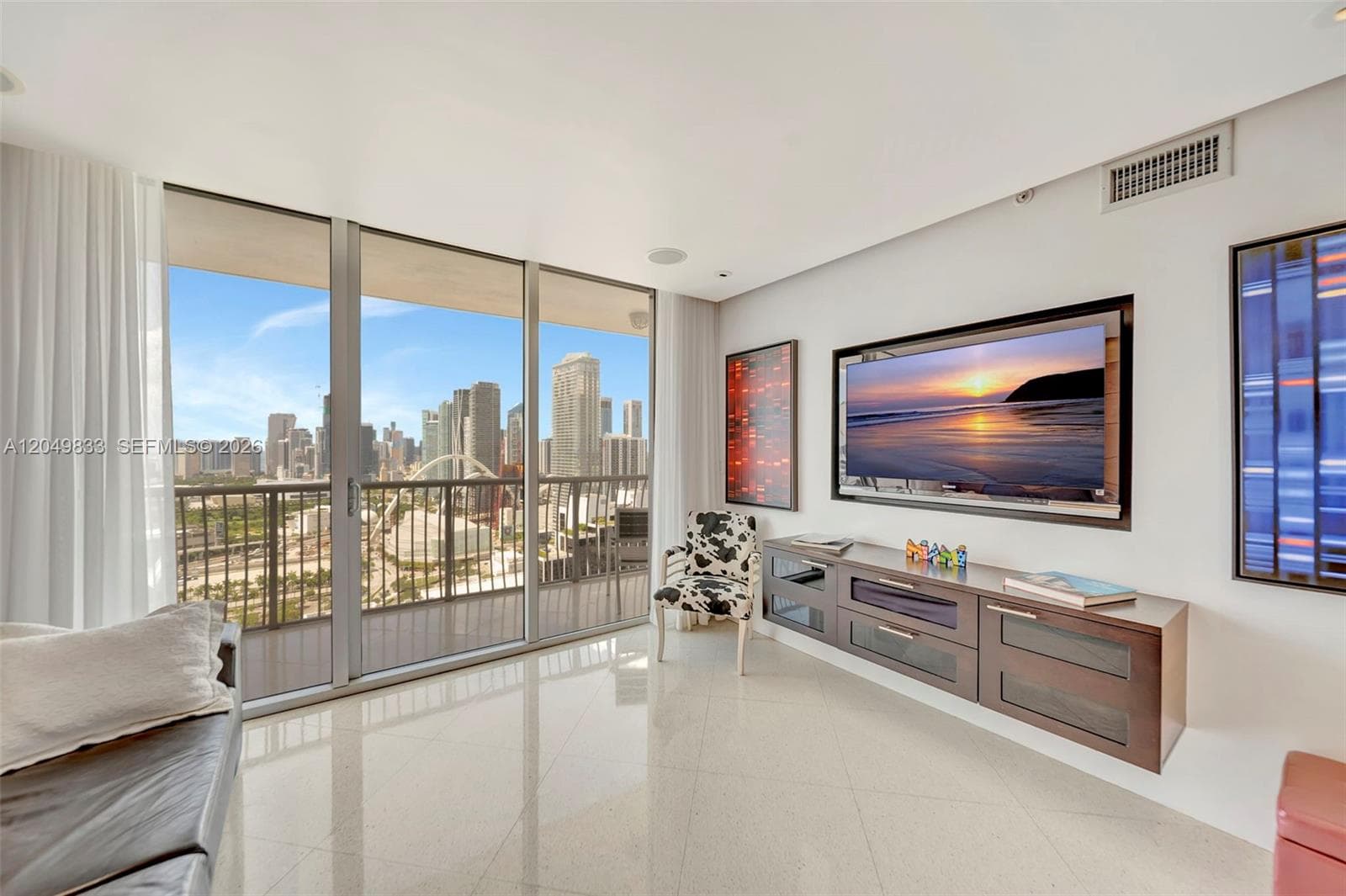 1750 N Bayshore Dr 3910 photo 7