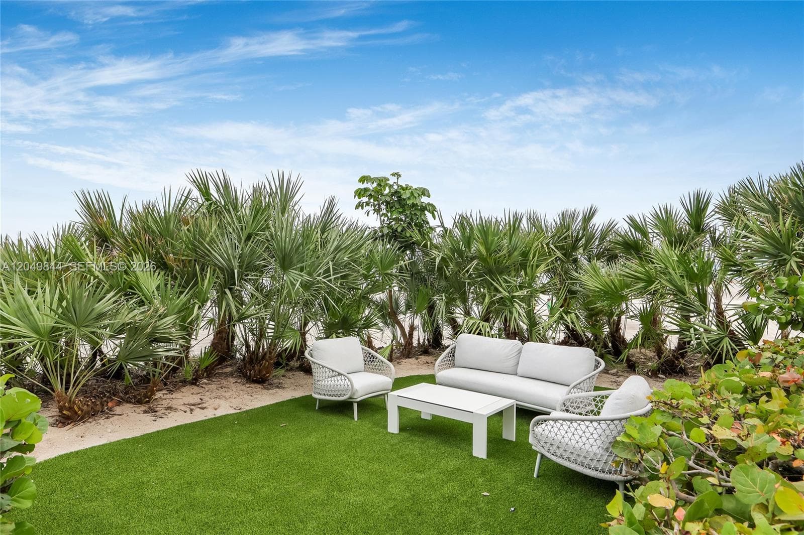 17001 Collins Ave 1401 photo 4