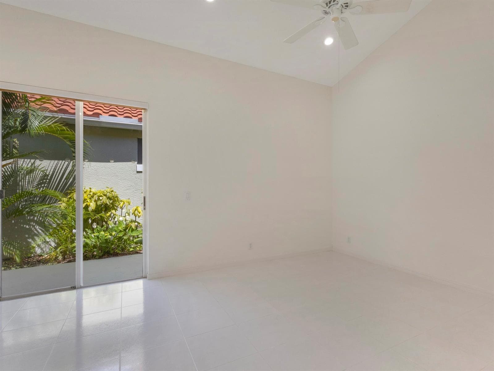 5279 Brookview Drive photo 9