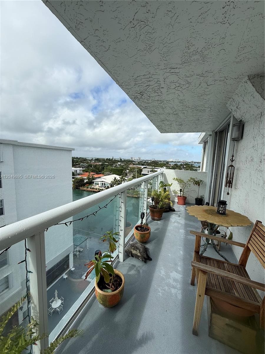 10000 W Bay Harbor Dr PH4 photo 3