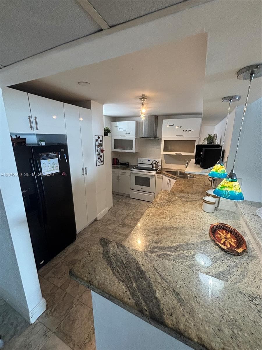 6450 Collins Ave 1207 photo 2