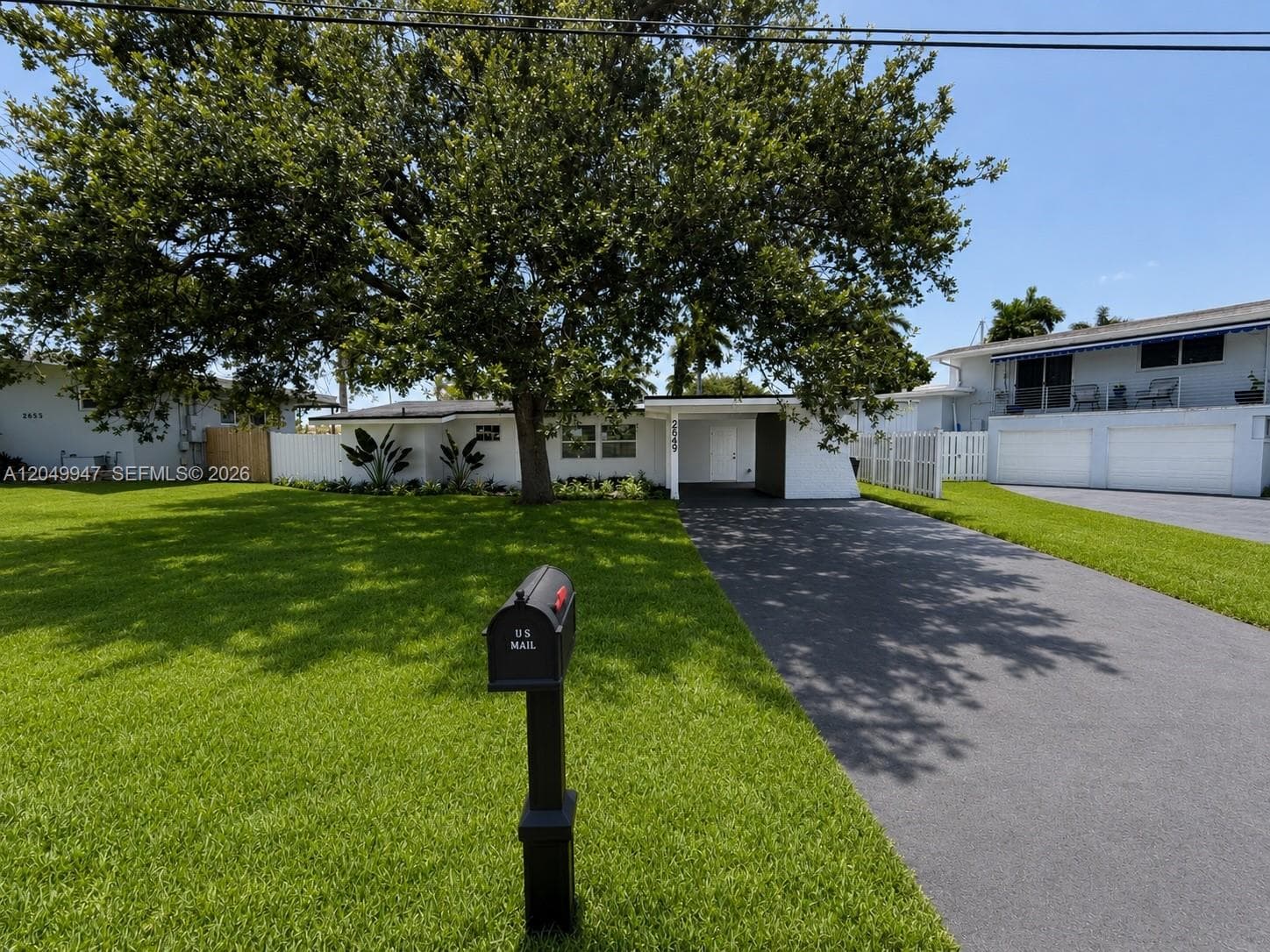 2649 Key Largo Ln . photo 5