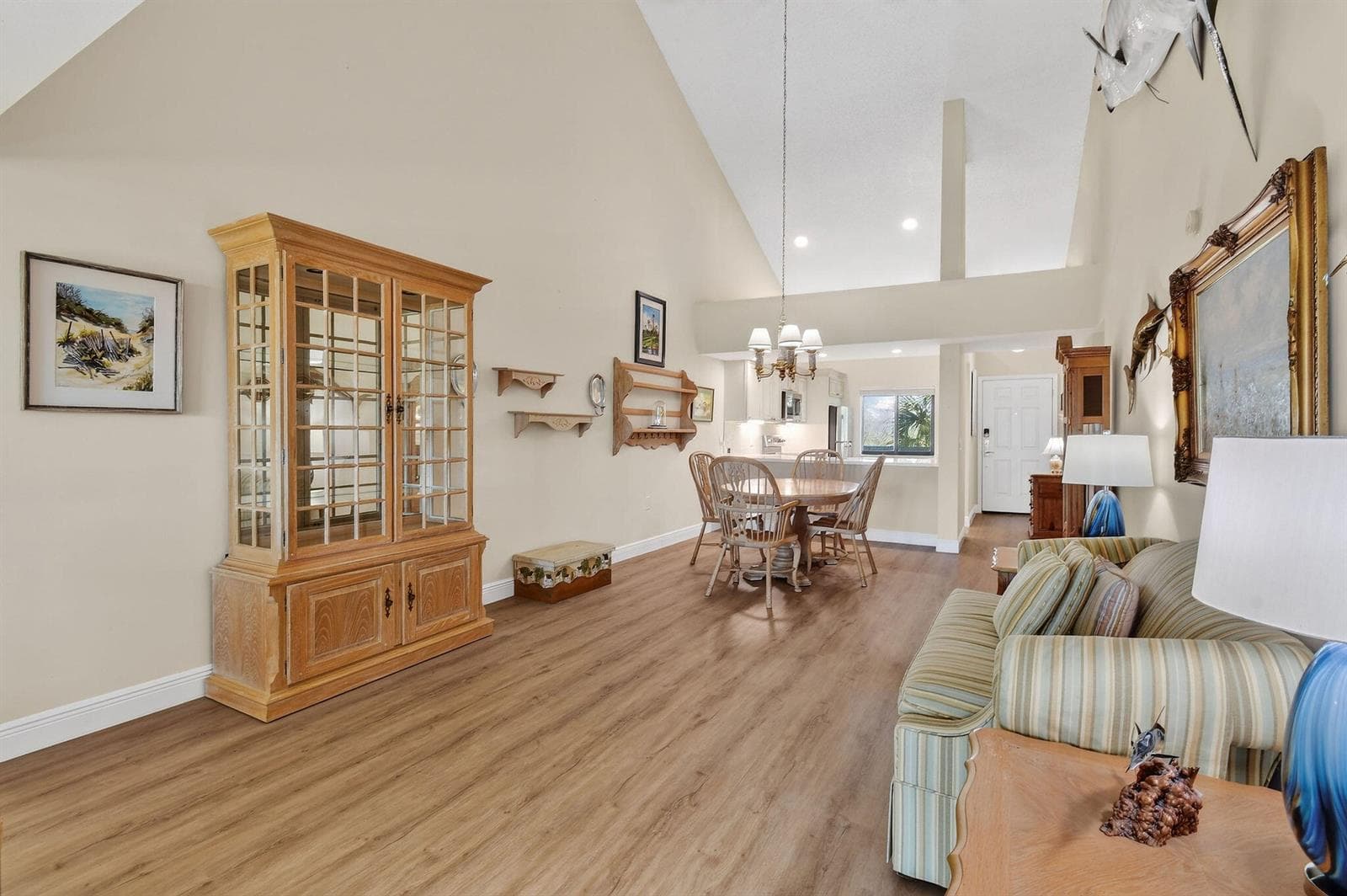 201 Ocean Bluffs Boulevard 5010 photo 9