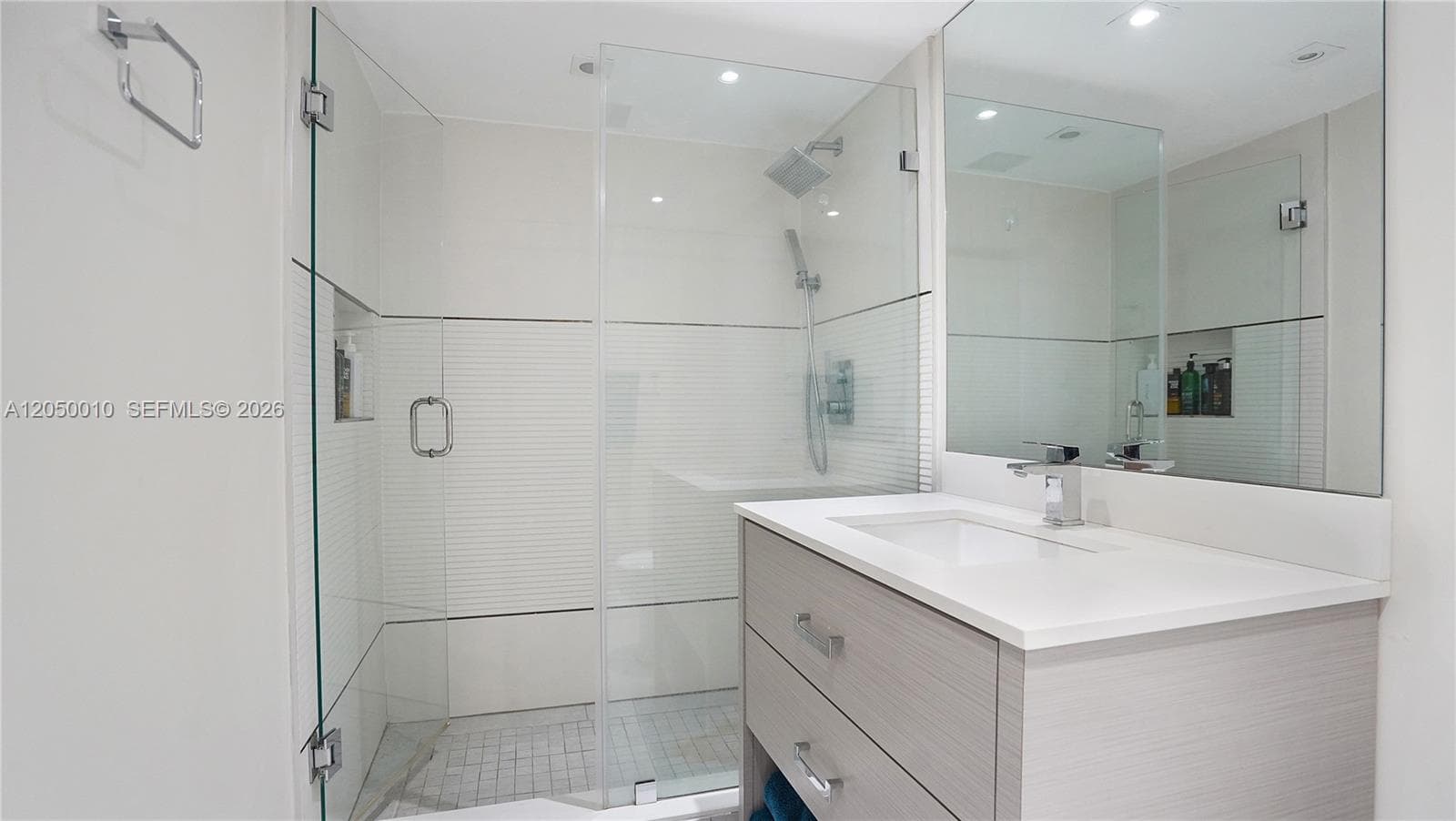 4301 Collins Ave 403 photo 6