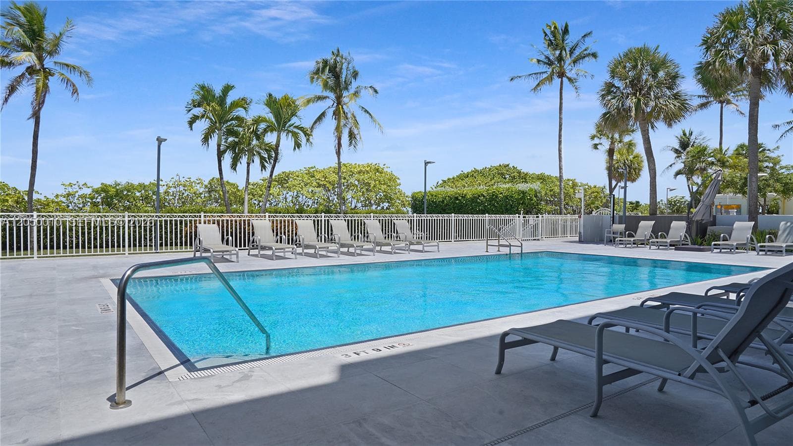 4301 Collins Ave 403 photo 12