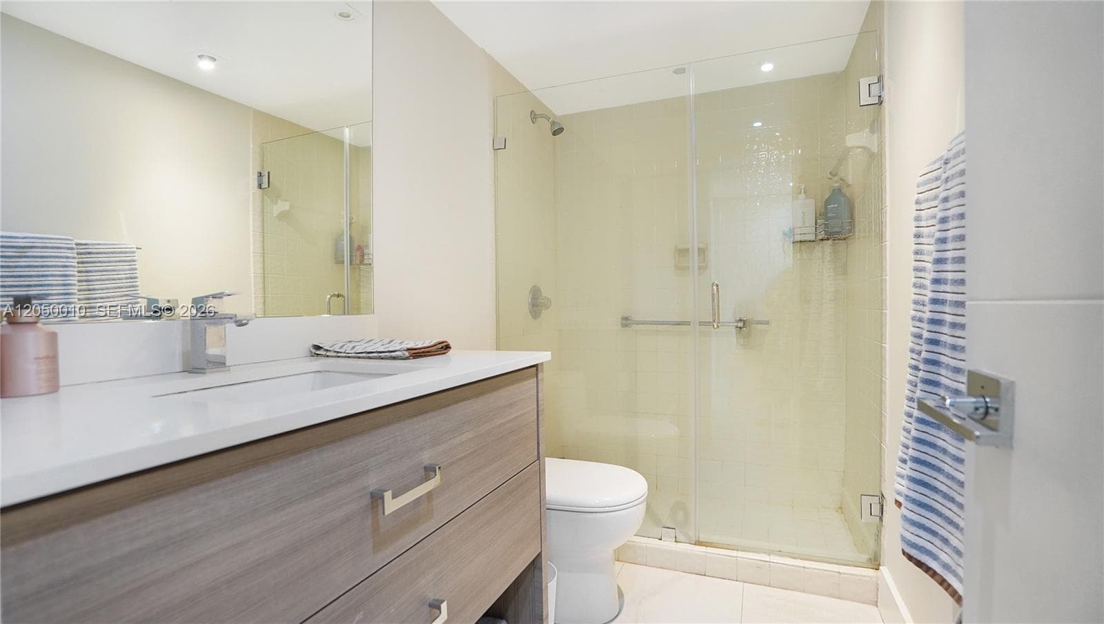 4301 Collins Ave 403 photo 8