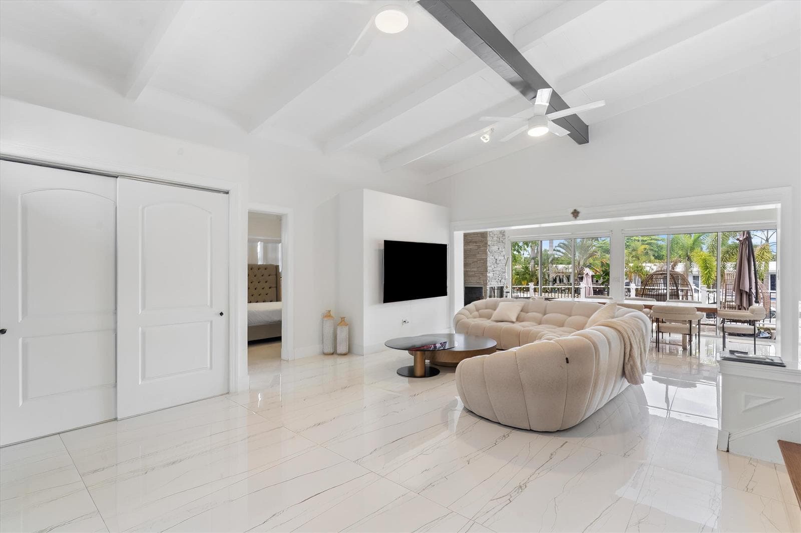 2518 Key Largo Lane photo 4