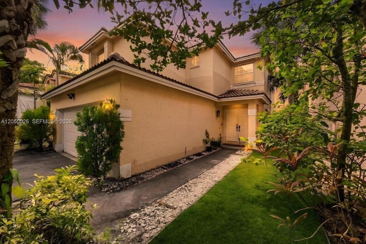 9847 Fairway Cove Ln photo 3