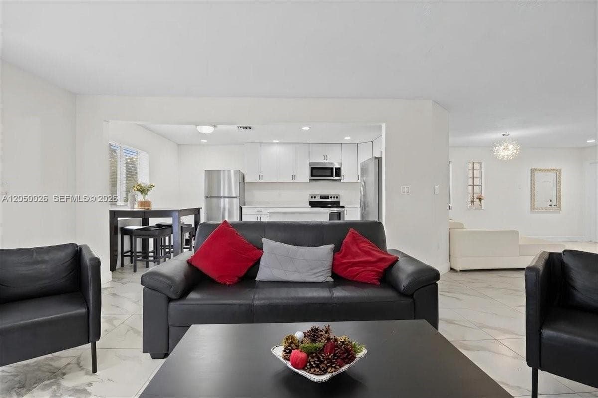 9847 Fairway Cove Ln photo 10