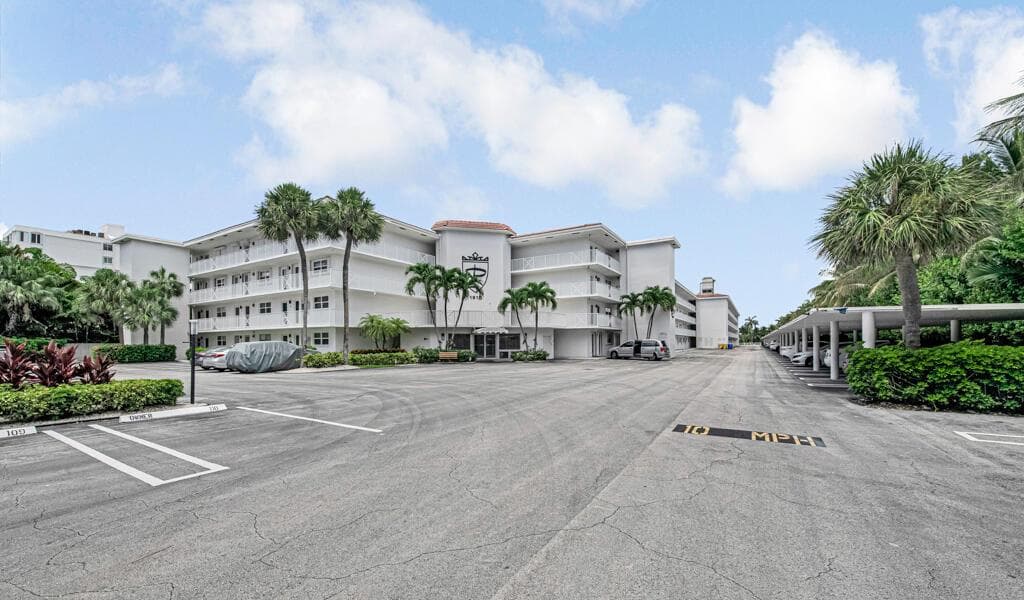 1910 S Ocean Boulevard 112 photo 2