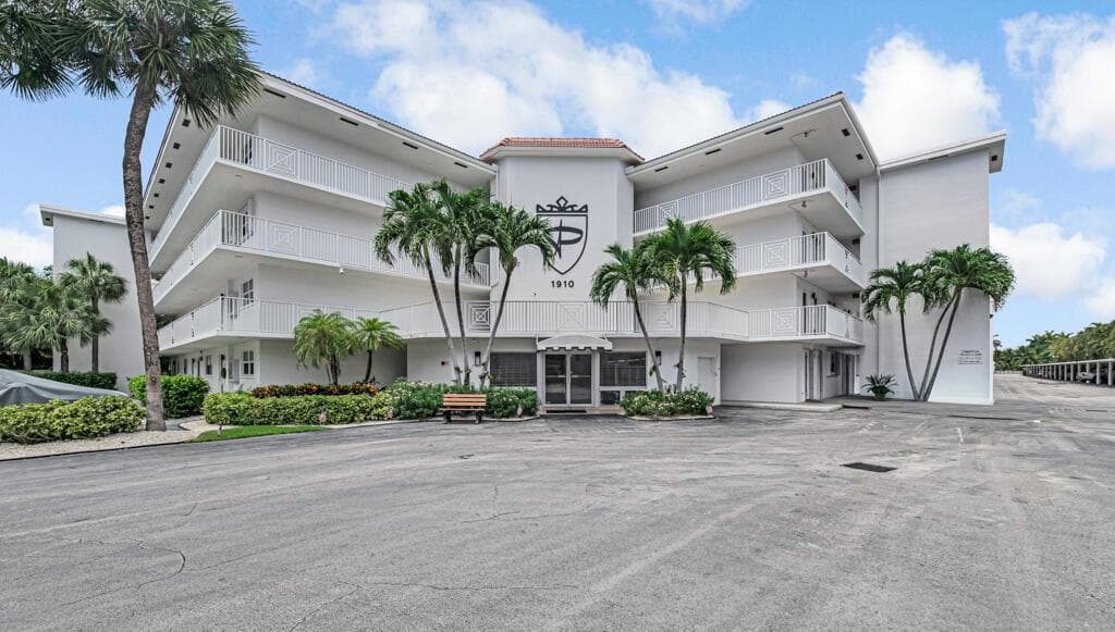 1910 S Ocean Boulevard 112 photo 1