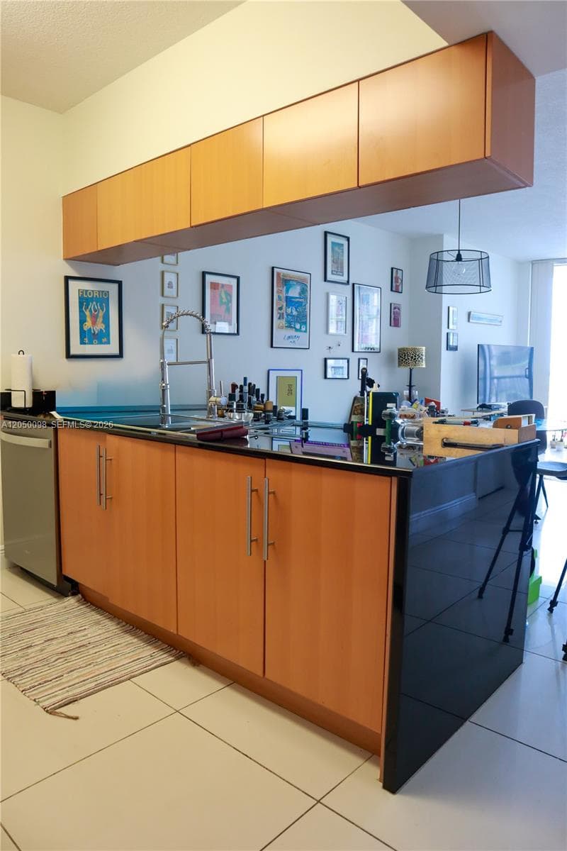 1750 N Bayshore Dr 3411 photo 14