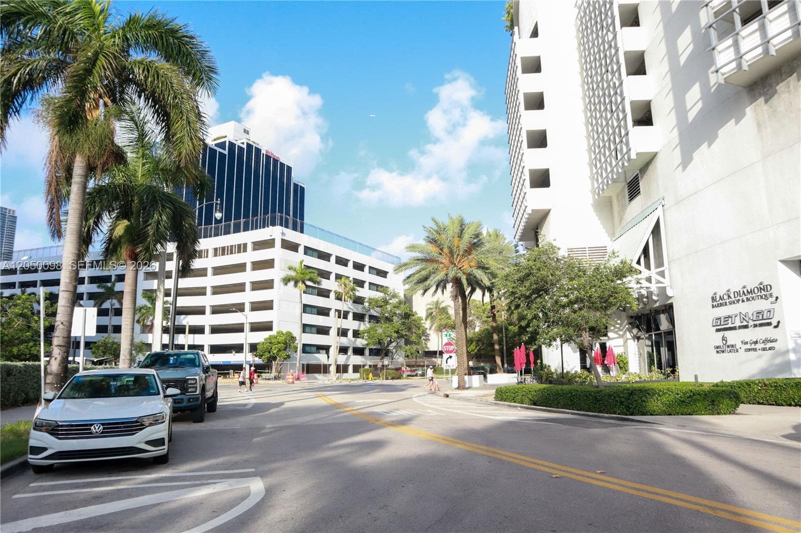 1750 N Bayshore Dr 3411 photo 4