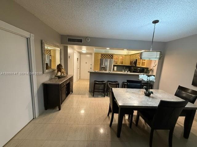 3725 S Ocean Dr 605 photo 2