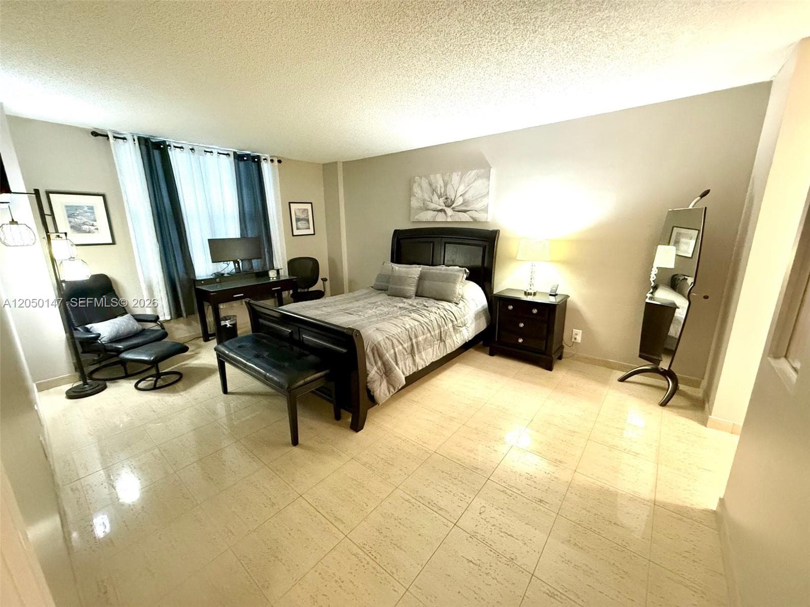 3725 S Ocean Dr 605 photo 7